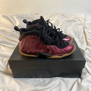 Nike Foamposites - Maroon - size 5Y